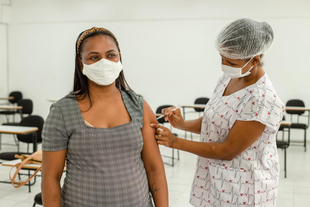 Com foco na segunda dose e na dose de reforço, Mega Vacinação contra a Covid-19 inicia neste sábado (20)