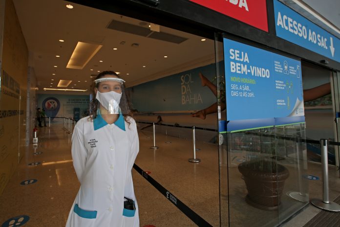 Detran e SAC vão exigir comprovante de vacinação para atendimento presencial