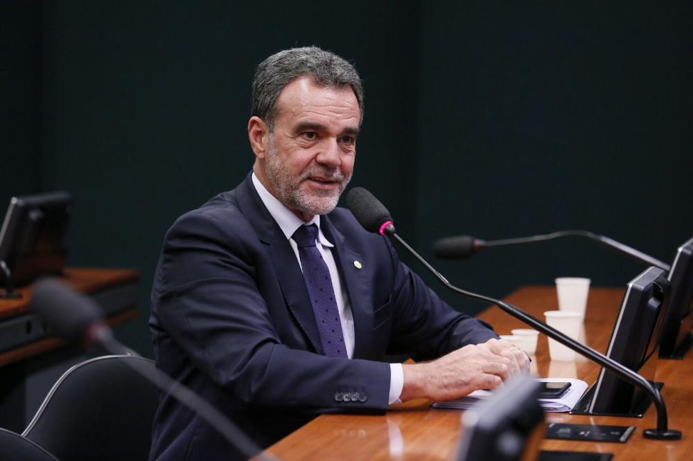 Daniel Almeida apresenta Projeto de Lei que reconhece no Brasil as vacinas de COVID-19 aplicadas fora do país