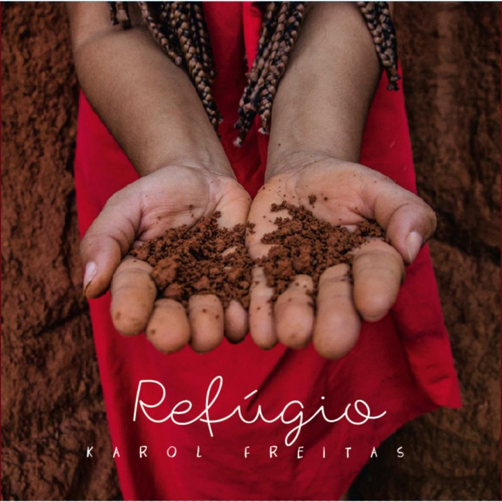 Cantora baiana Karol Freitas lança seu primeiro EP 