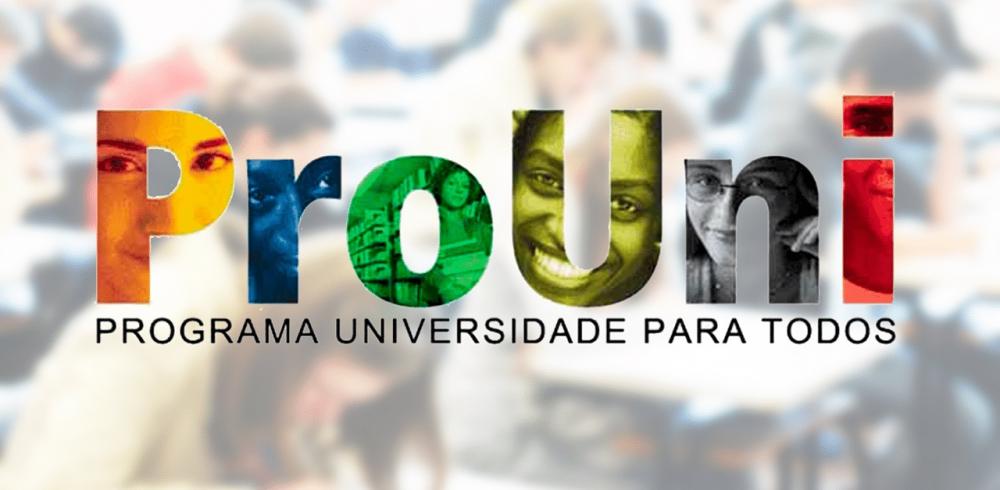 Bolsonaro libera estudantes de escolas privadas sem bolsa no Prouni