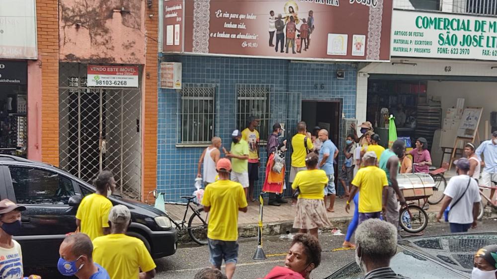 Centro Social Monsenhor Jessé faz almoço de Natal para pessoa em situação de rua
