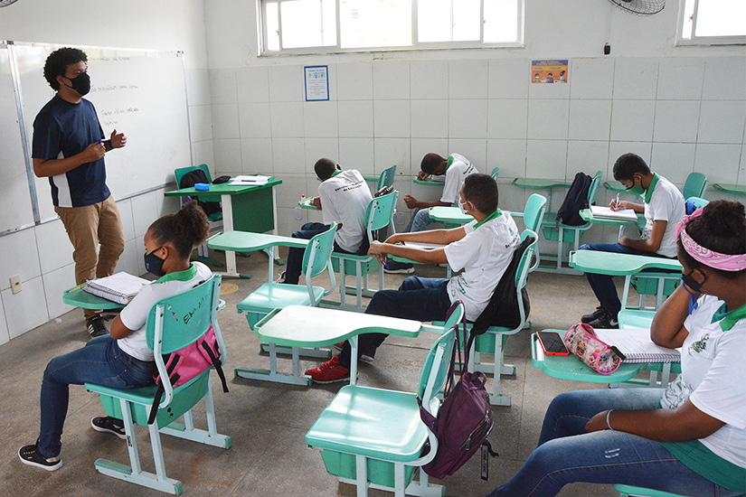 Provas objetiva e de títulos para contratação de professores acontecem neste domingo