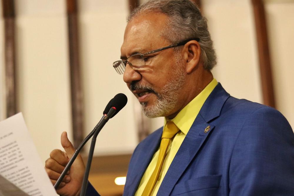 Carlos Geilson lidera pesquisa de intenção de votos para deputado estadual