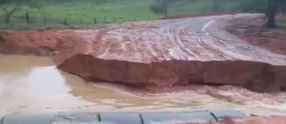 Cidades do extremo sul da Bahia registram retorno do temporal de chuvas