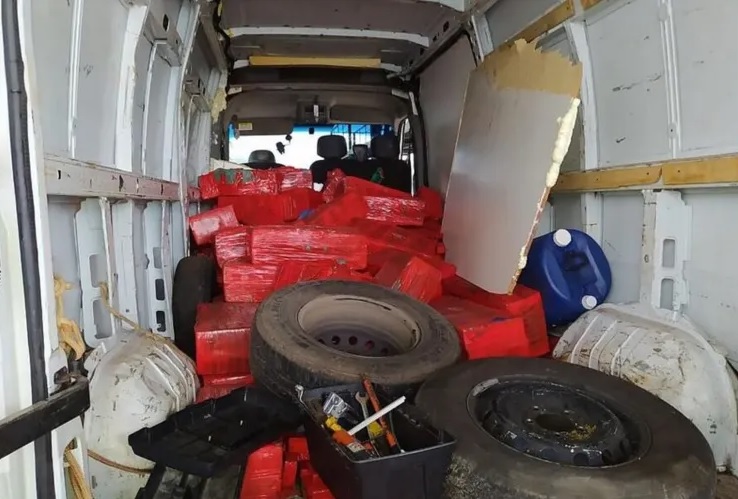 Jovem é preso transportando 1480 quilos de maconha