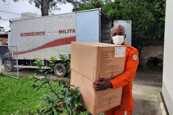 Sesab envia mais de 63 mil doses de vacinas para municípios afetados pelas chuvas