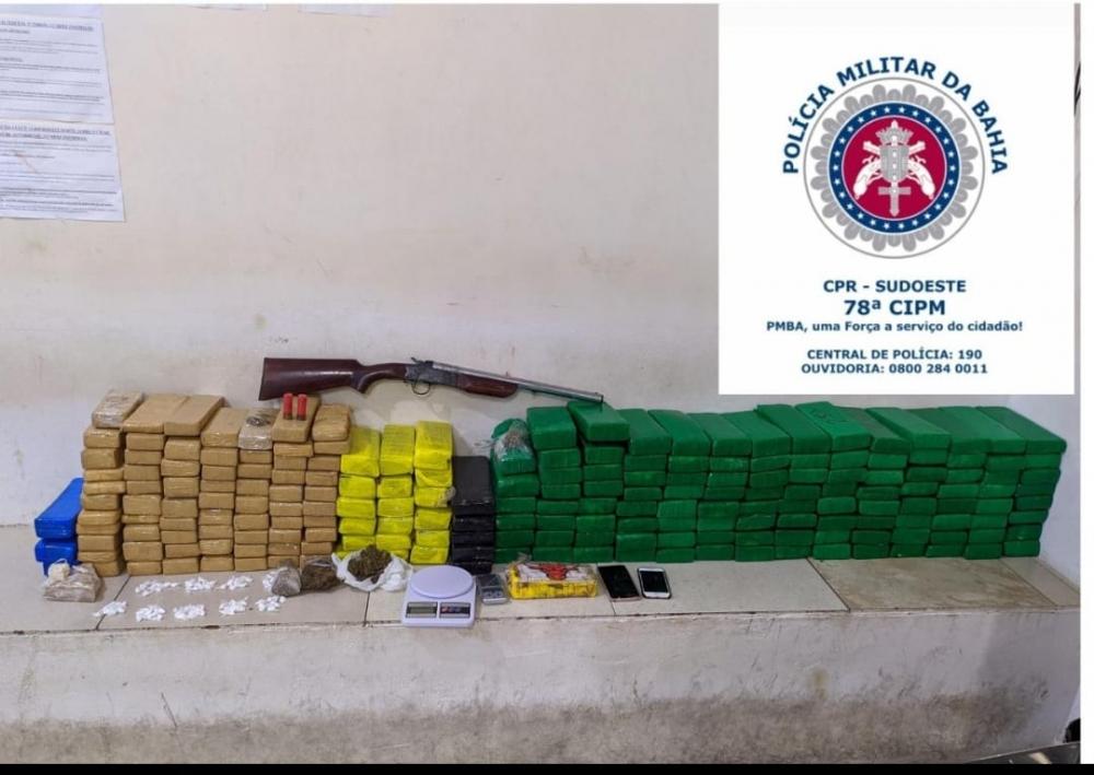 Duzentos quilos de maconha encontrados pela Polícia Militar