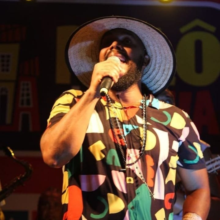 Nonato Sanskey e Samba Mucum'G promovem o Natal Show com Samba nesta quinta-feira  