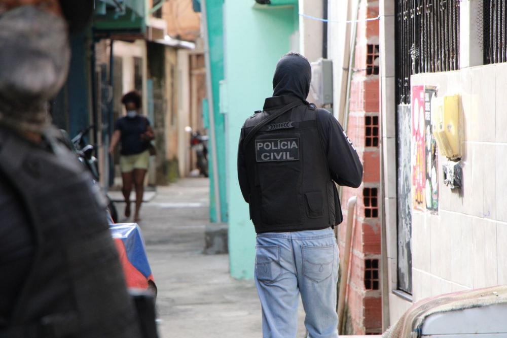 Homem é preso por homicídio em Feira de Santana