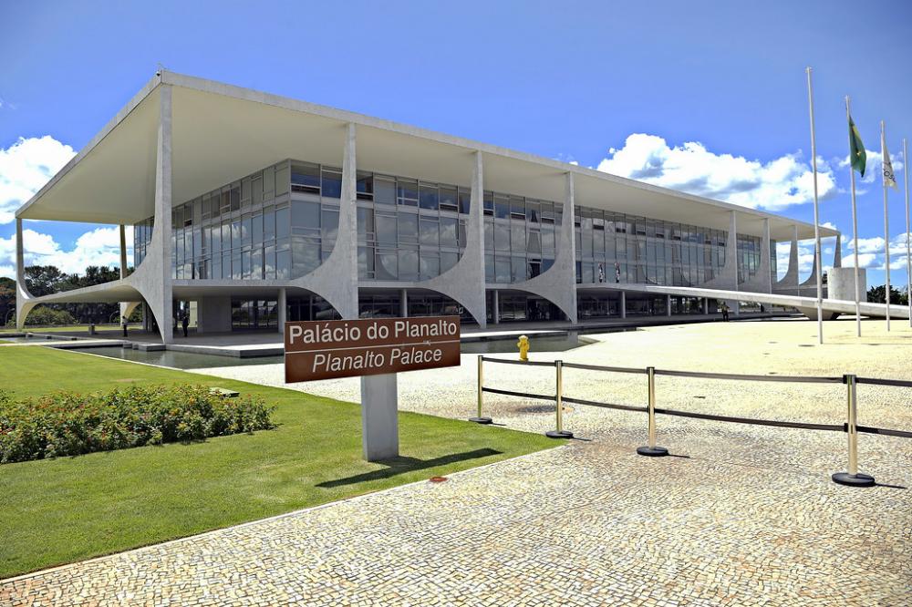 Planalto tem medo de partidos “pularem fora” até 2022