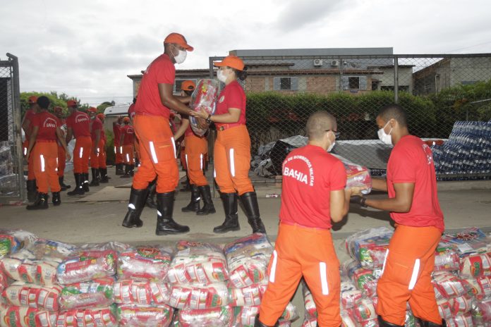Corpo de Bombeiros não aceita pix ou transferências bancárias para ajuda aos desabrigados pelas enchentes