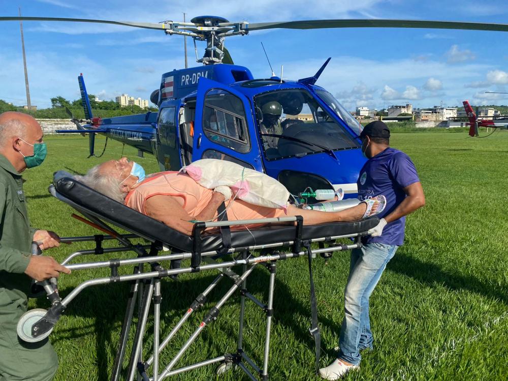 Quatro idosas com idades entre 74 e 98 anos são socorridas pelo Graer