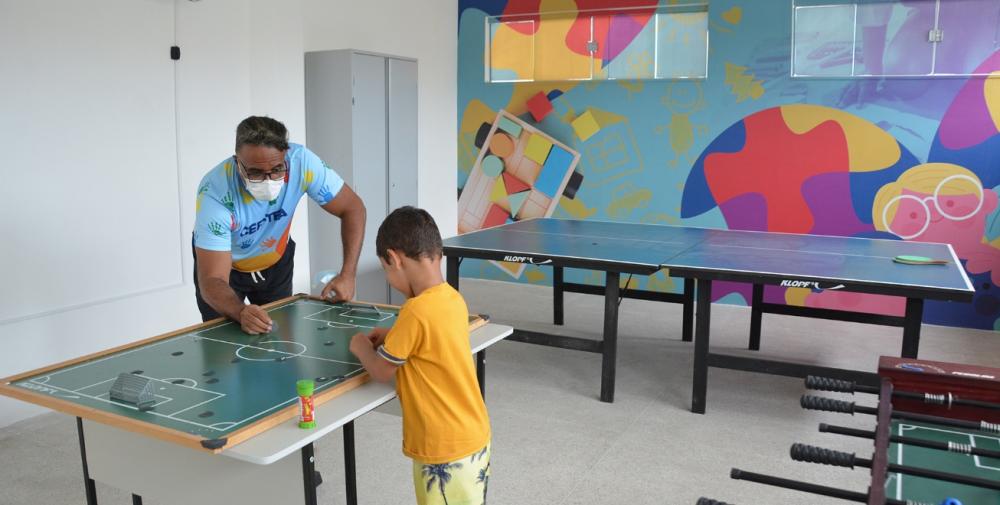 Crianças com dificuldade motora recebem estímulos no Centro da Pessoa Autista