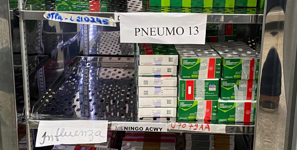 Feira não recebe doses da vacina contra a gripe e vacinação segue suspensa