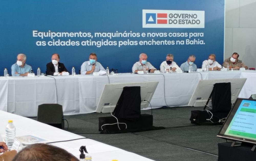 Governo do Estado firma convênios para construção de moradias e entrega equipamentos a municípios afetados pelas chuvas