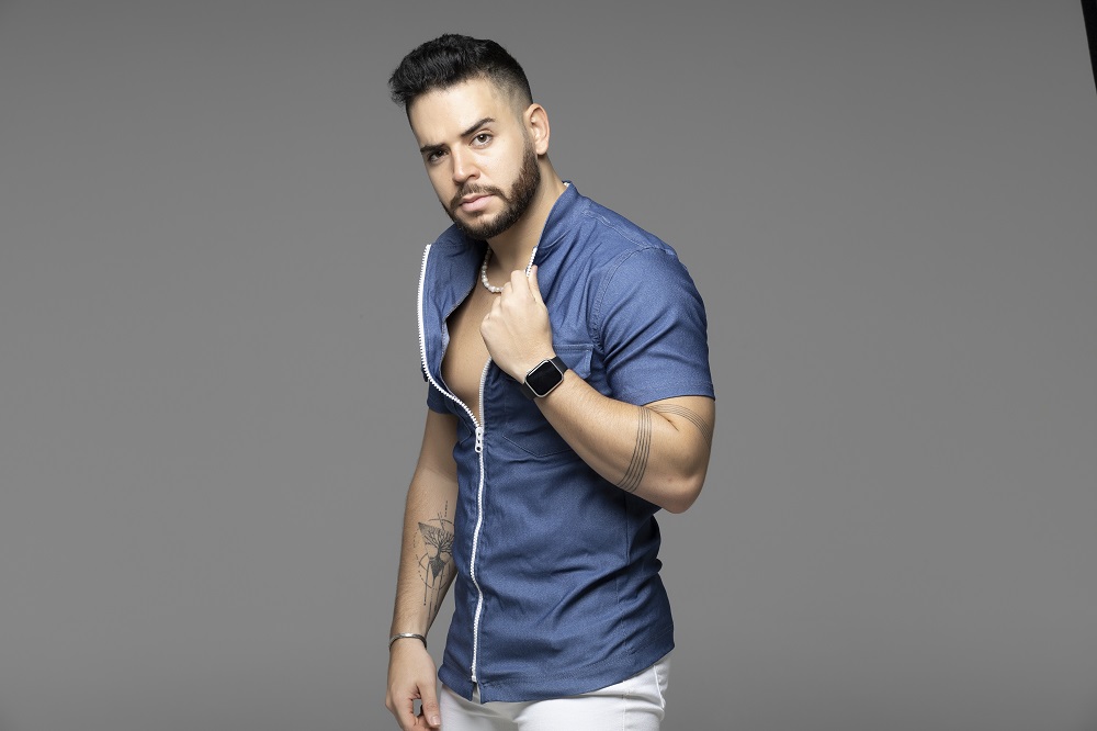 Dan Valente lança “Doente de Amor”