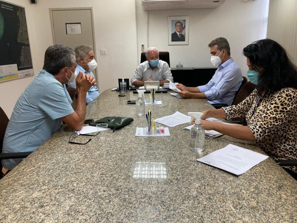 Em audiência, Robinson Almeida, Zé Neto e Orlandinho garantem recuperação da estrada de São José de Itaporã, em Muritiba