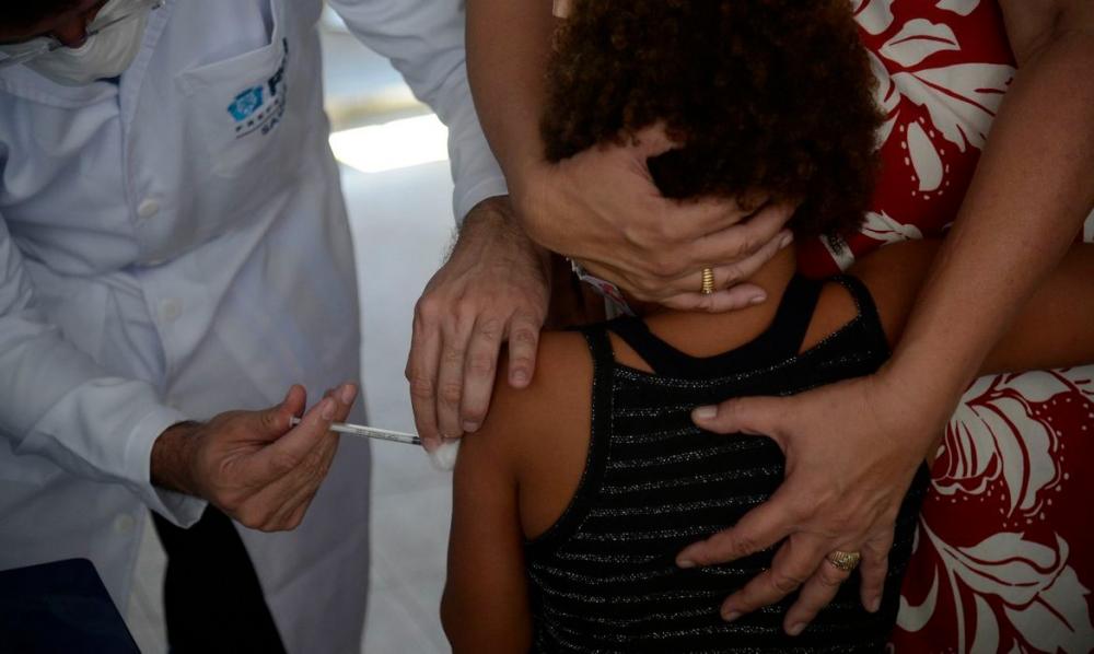 Pai não se vacina contra a Covid-19 e perde o direito de visitar filho