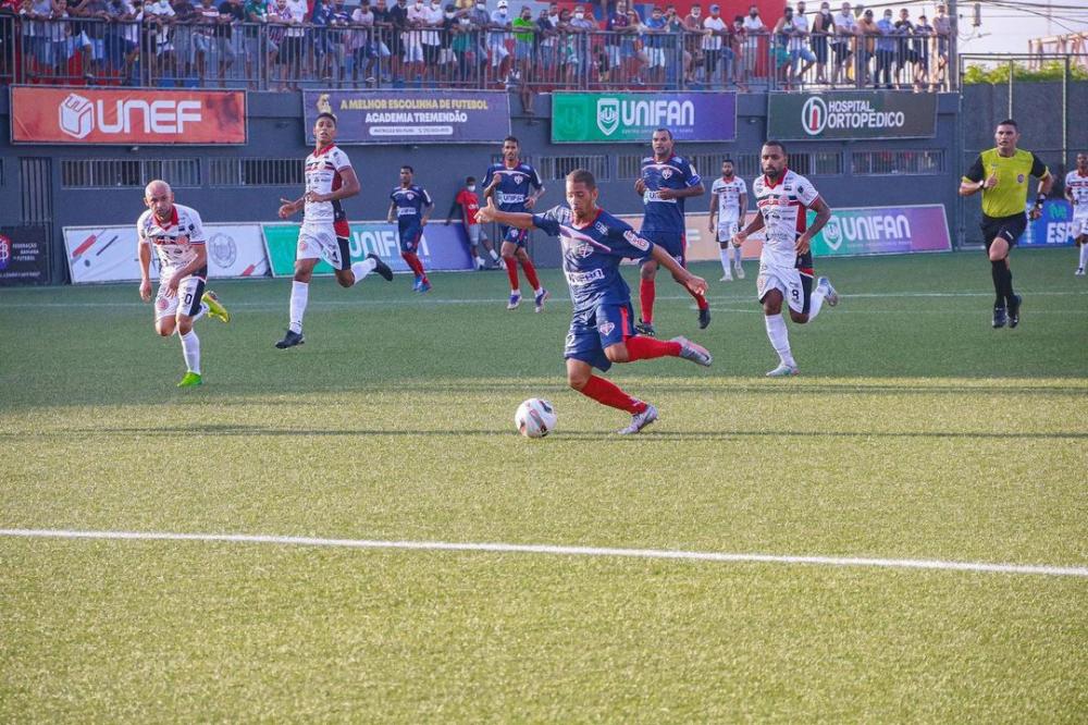 Bahia de Feira vence Atlético-BA e é vice-líder do Baianão