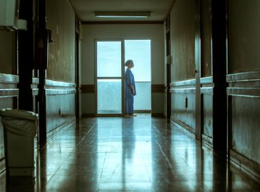 Profissionais da saúde relatam desafios no tratamento de não vacinados contra Covid