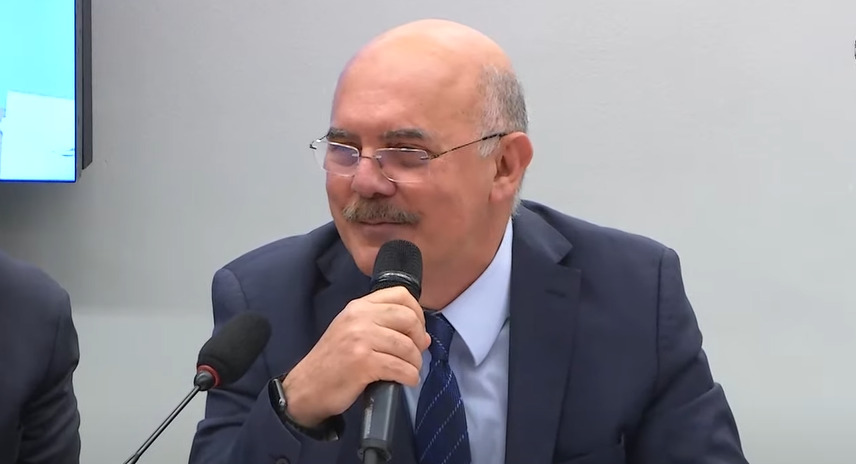 PGR denuncia ministro da Educação ao STF por homofobia