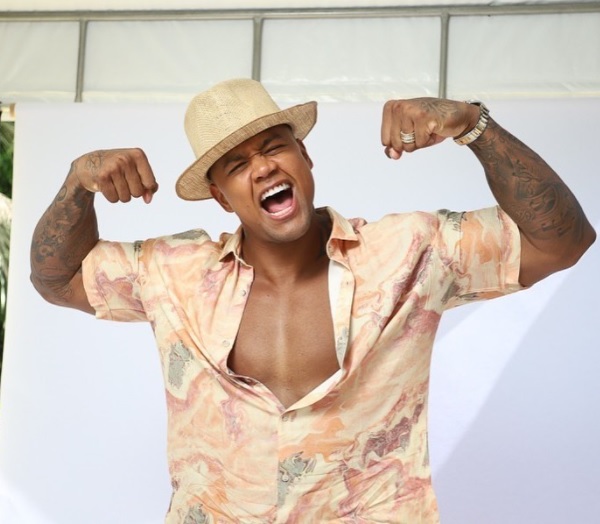 Léo Santana confirmado sábado na Villa Guarajuba