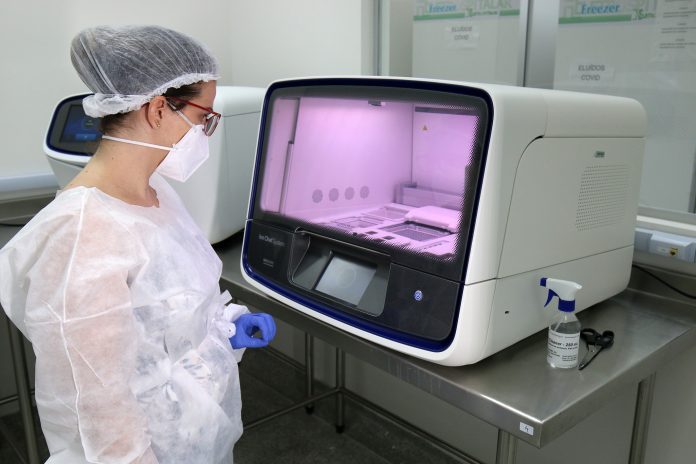 Variante Ômicron representa mais de 93% dos casos de coronavírus na Bahia